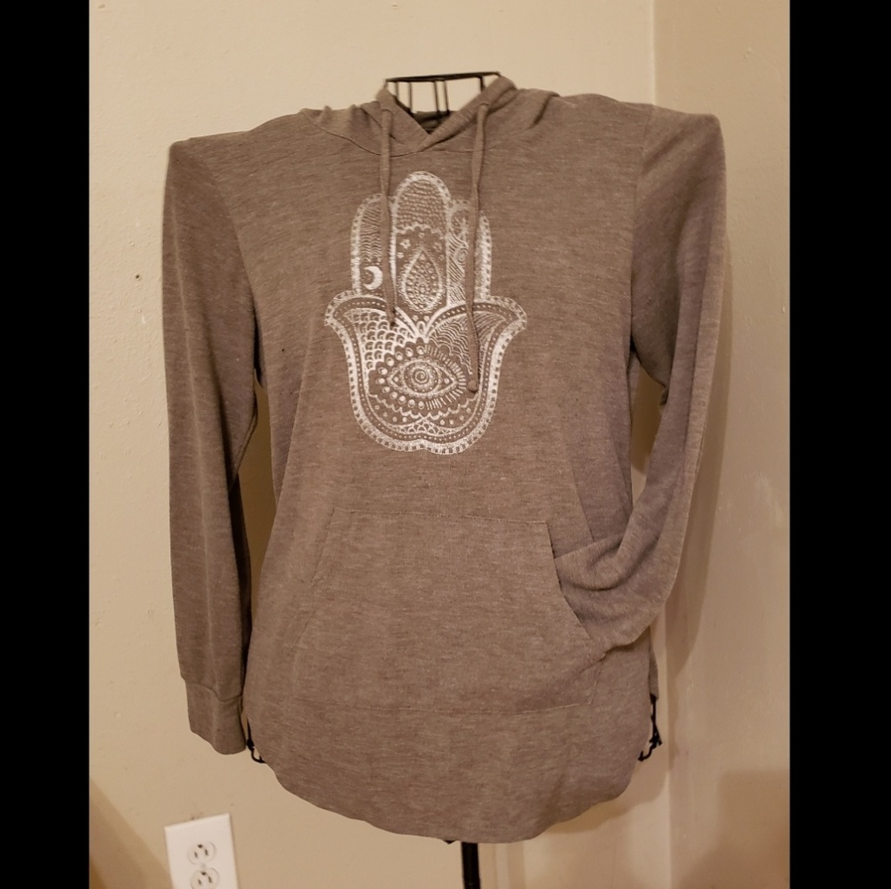 Modern Lux Hamsa Hand Oliver Green Top